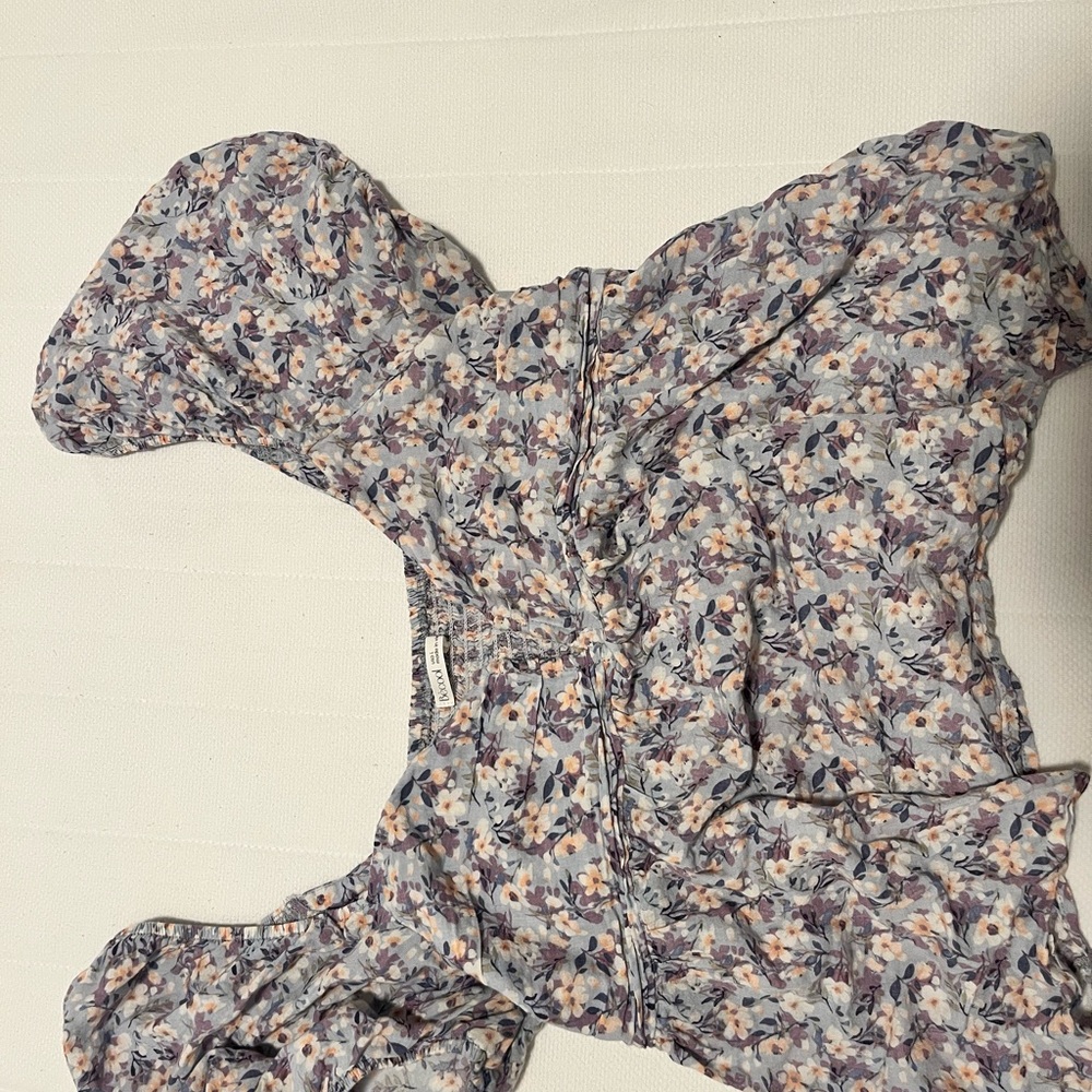 BE COOL Floral Patterned Top